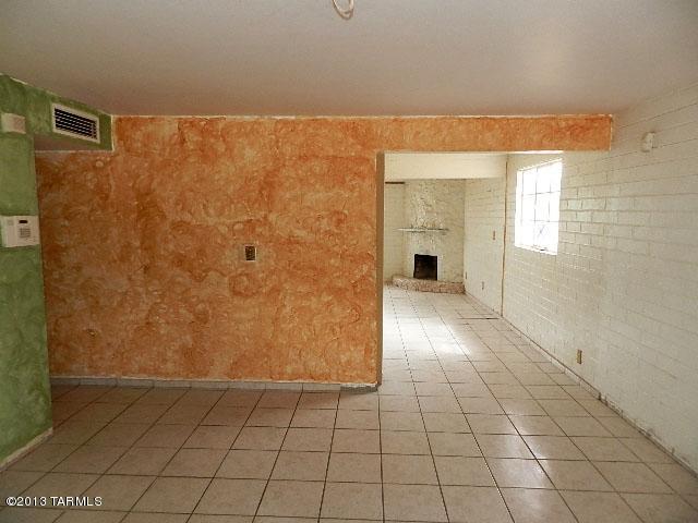4551 E Sylvane St, Tucson, AZ 85711 photo 5