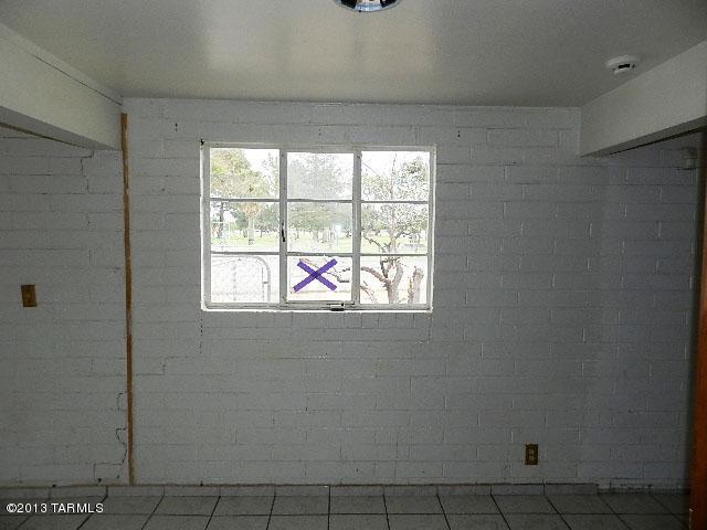 4551 E Sylvane St, Tucson, AZ 85711 photo 9