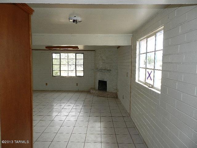 4551 E Sylvane St, Tucson, AZ 85711 photo 8