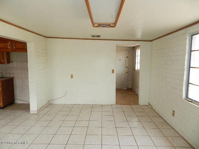 4551 E Sylvane St, Tucson, AZ 85711 photo 7