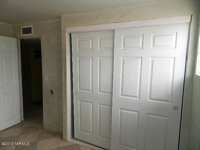 4551 E Sylvane St, Tucson, AZ 85711 photo 18