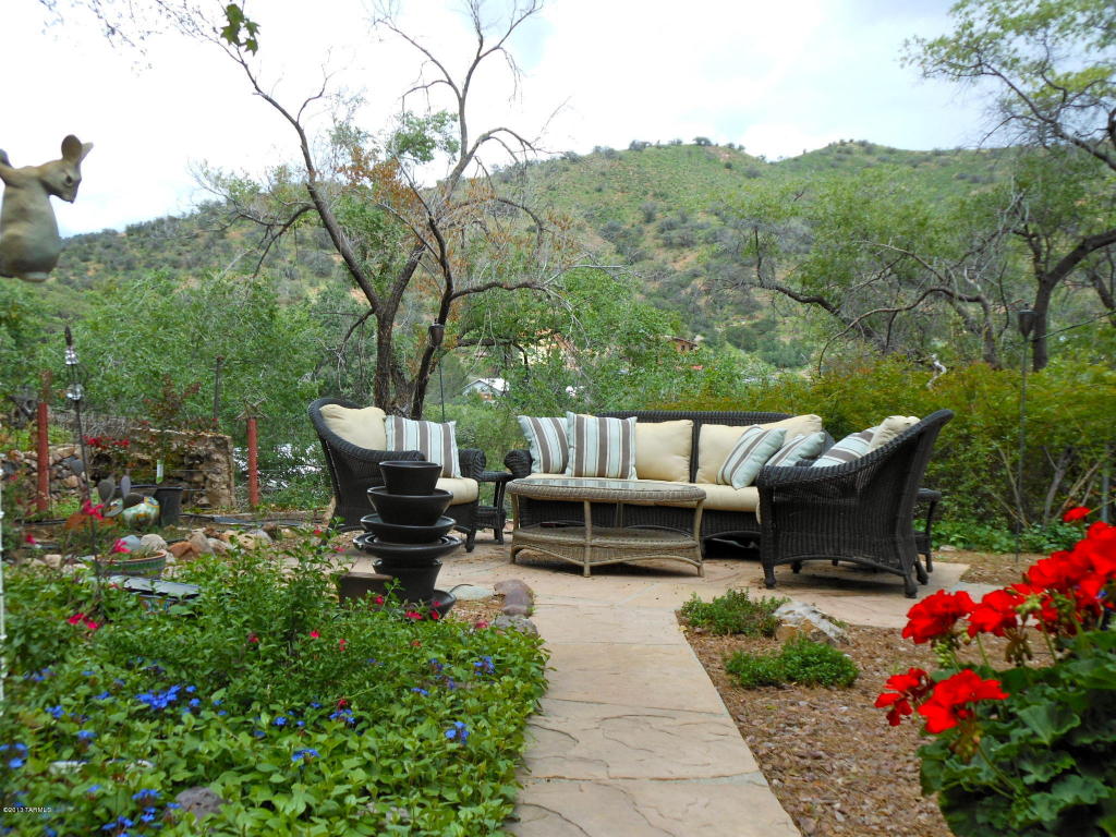 443 Roberts Ave, Bisbee, AZ 85603 photo 2