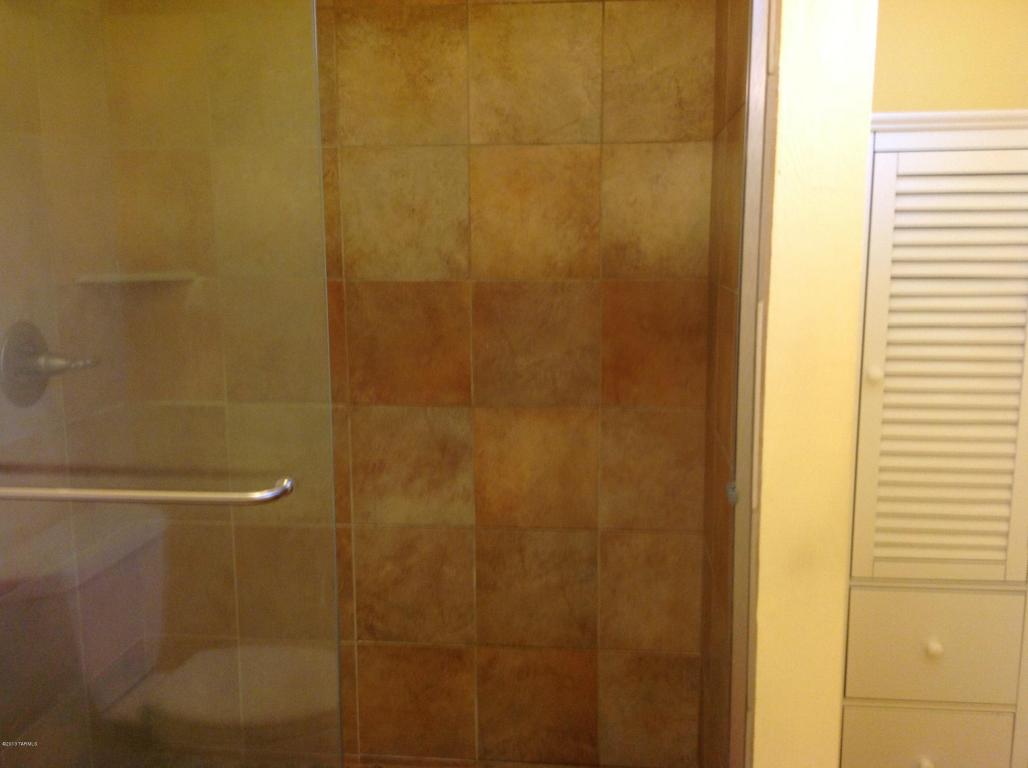 8915 E Maple Leaf Dr, Tucson, AZ 85710 photo 15
