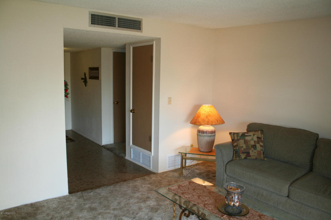 7652 E 39th St, Tucson, AZ 85730 photo 9