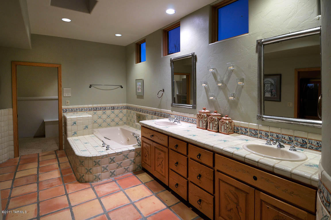 7200 E Desert Moon Loop, Tucson, AZ 85750 photo 20