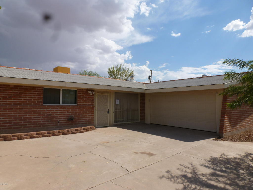 7602 E 35th St, Tucson, AZ 85710 photo 2