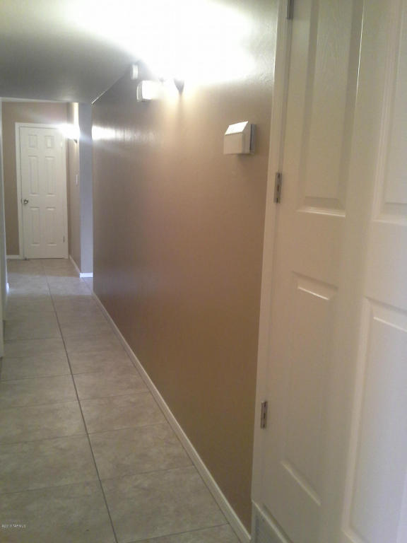 8137 E Baker Dr, Tucson, AZ 85710 photo 18