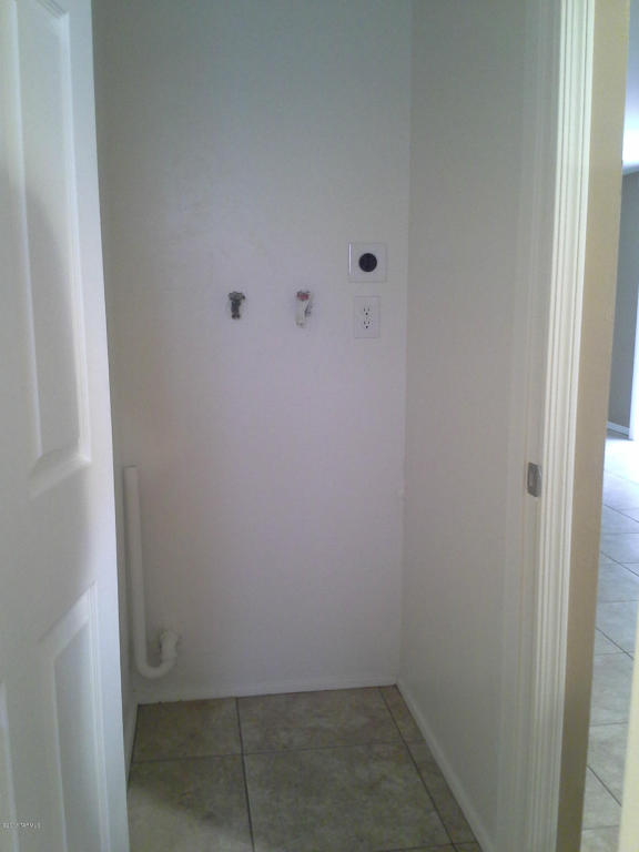 8137 E Baker Dr, Tucson, AZ 85710 photo 19