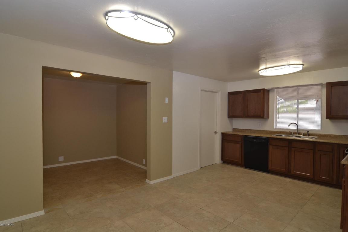 7322 E 19th St, Tucson, AZ 85701 photo 3