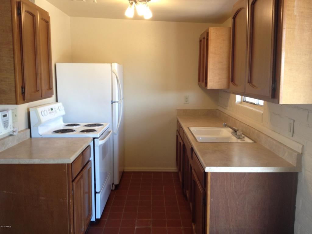 7611 E Apple Tree Dr, Tucson, AZ 85730 photo 4