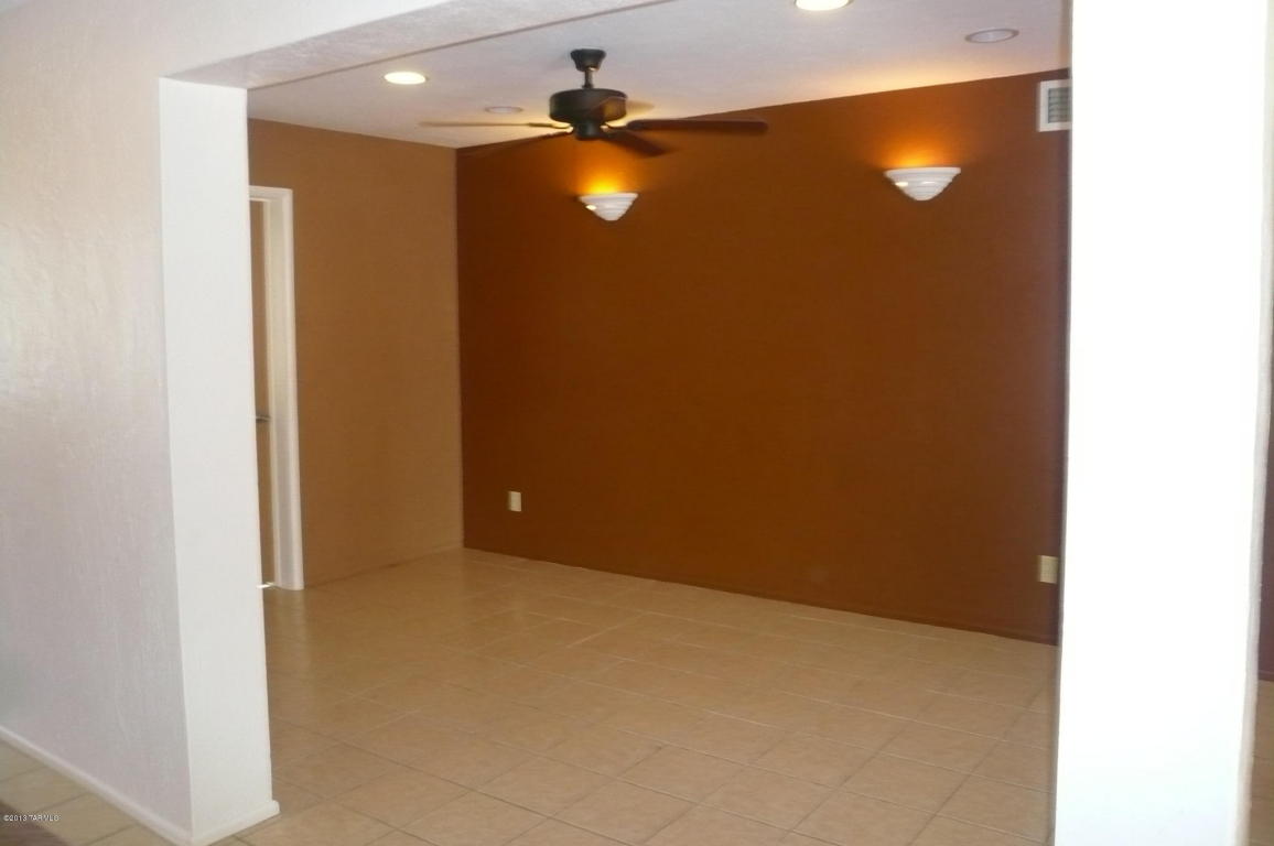 6072 E 28th St, Tucson, AZ 85711 photo 9