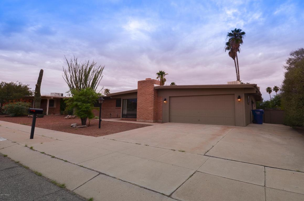 8970 E Millett Dr, Tucson, AZ 85710 photo 1