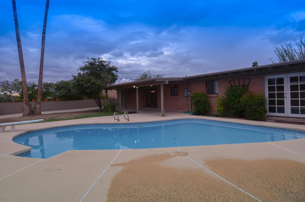 8970 E Millett Dr, Tucson, AZ 85710 photo 3