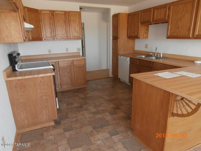 8250 W Mountain View Rd, Willcox, AZ 85643 photo 4