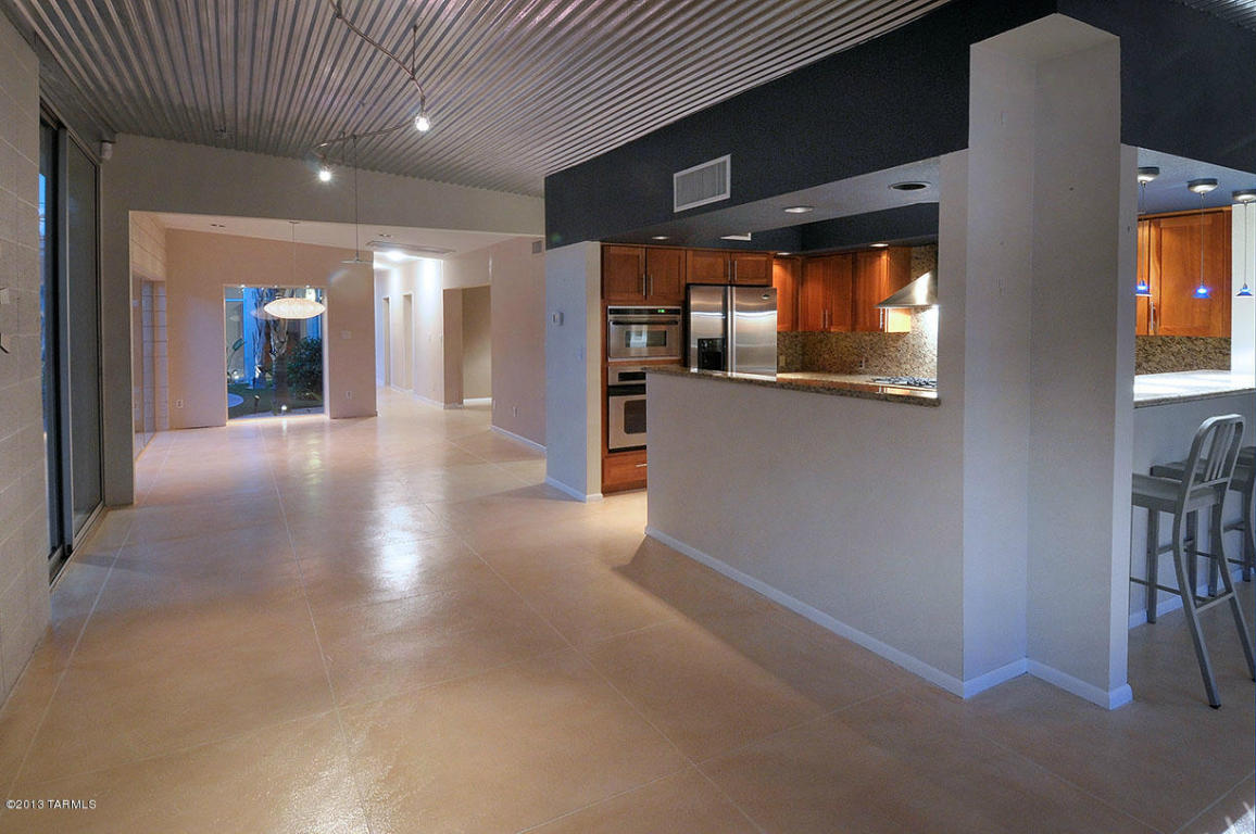 2002 E 3rd St, Tucson, AZ 85719 photo 4