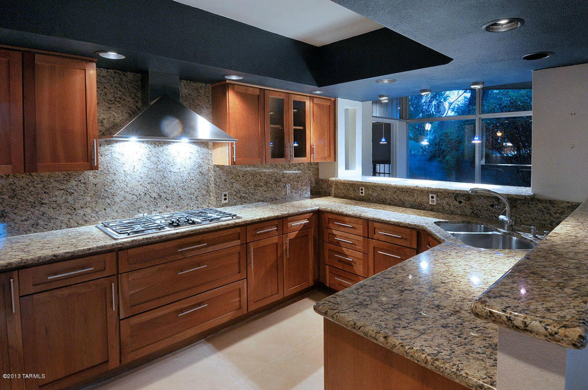 2002 E 3rd St, Tucson, AZ 85719 photo 5