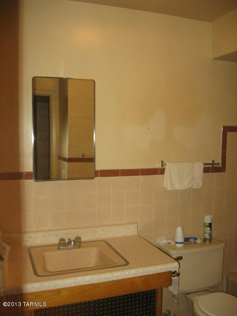 7233 E 34th St, Tucson, AZ 85710 photo 6
