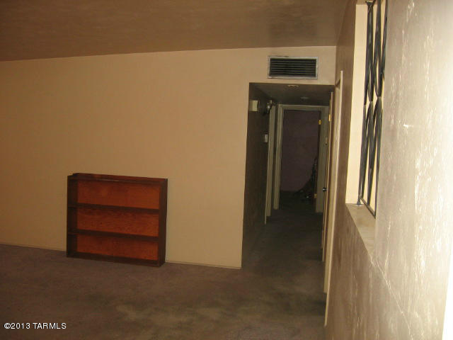 7233 E 34th St, Tucson, AZ 85710 photo 3