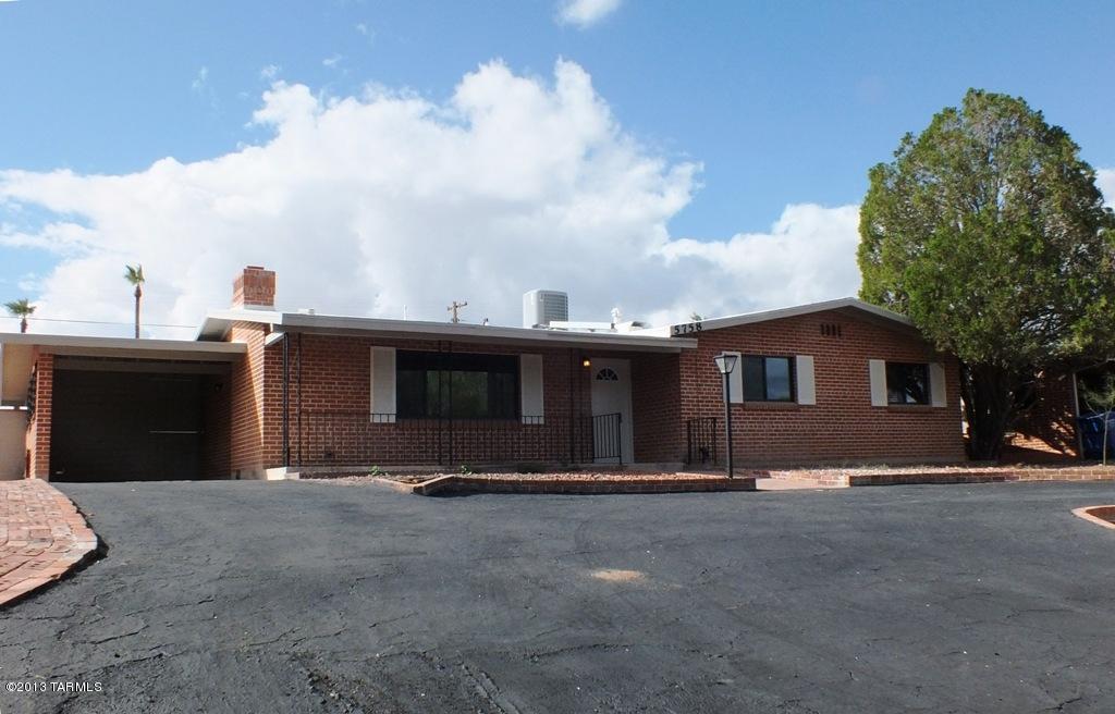 5758 E 4th St, Tucson, AZ 85711 photo 2