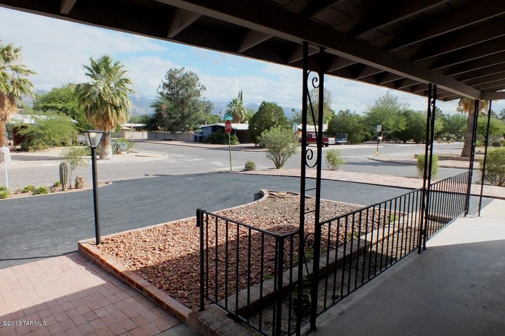 5758 E 4th St, Tucson, AZ 85711 photo 4