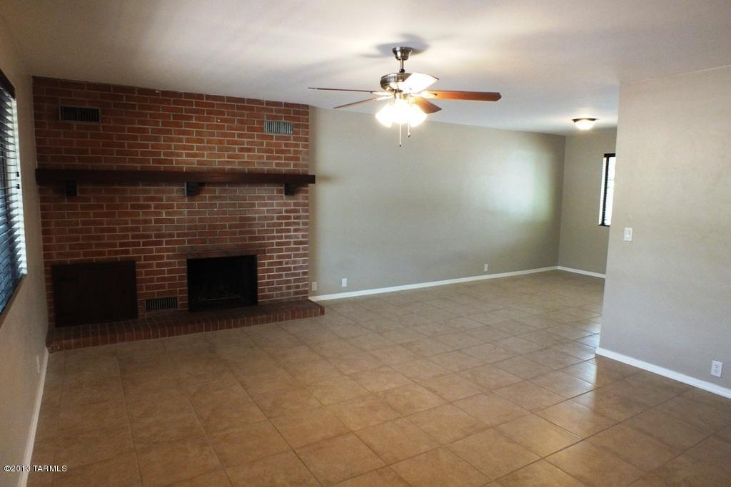 5758 E 4th St, Tucson, AZ 85711 photo 8