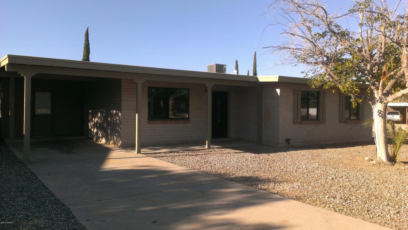 7451 E Brooks Dr, Tucson, AZ 85730 photo 2