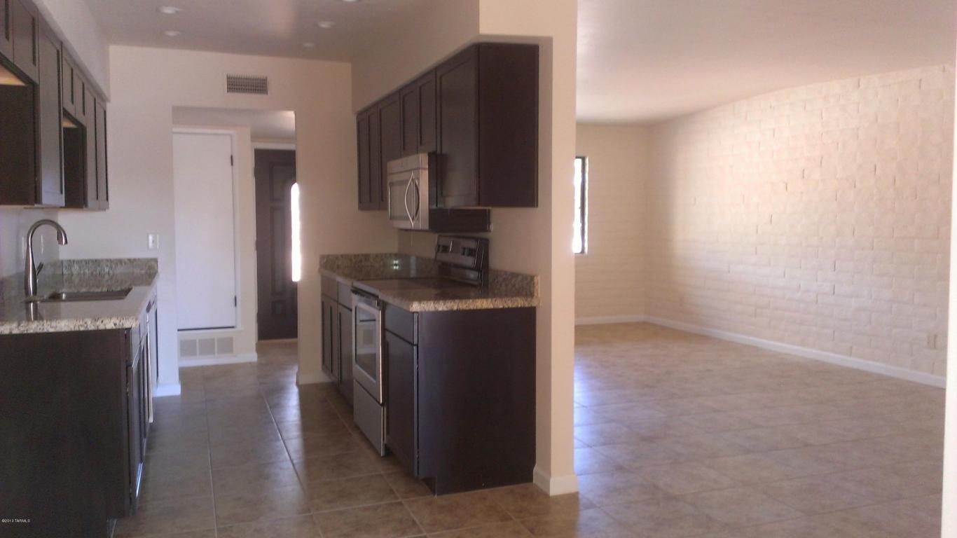 7451 E Brooks Dr, Tucson, AZ 85730 photo 10