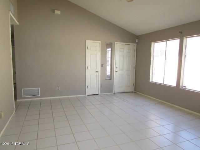 5421 S Wembley Rd, Tucson, AZ 85746 photo 5
