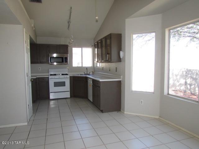 5421 S Wembley Rd, Tucson, AZ 85746 photo 4