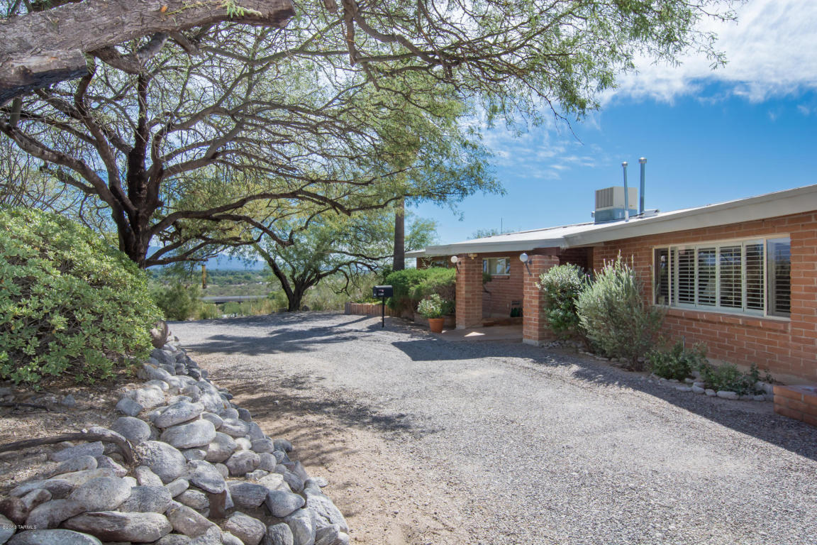 5476 E River Rd, Tucson, AZ 85718 photo 3
