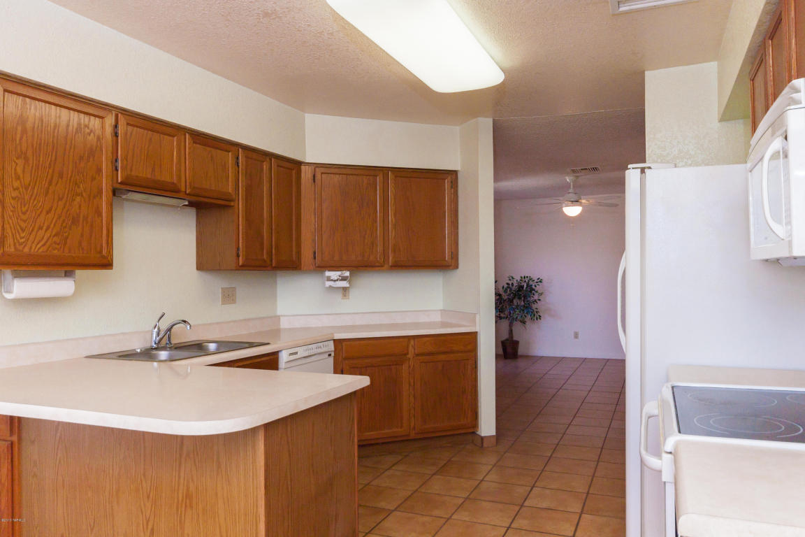 6875 N De Chelly Loop, Tucson, AZ 85741 photo 8