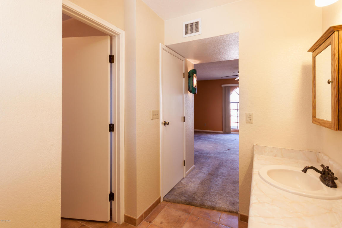 6875 N De Chelly Loop, Tucson, AZ 85741 photo 16