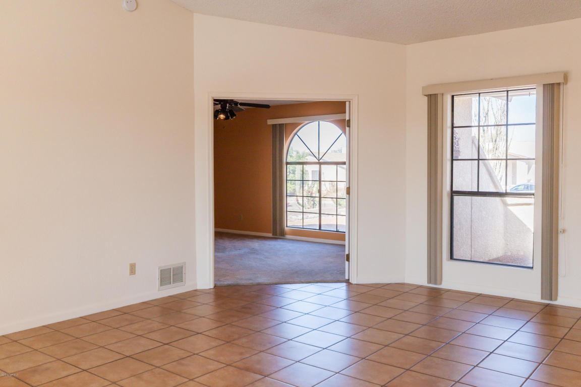 6875 N De Chelly Loop, Tucson, AZ 85741 photo 5