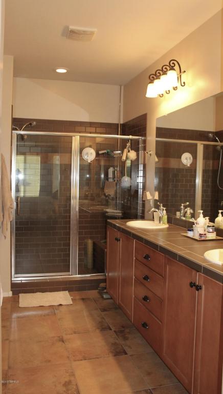 13922 E Carruthers St, Vail, AZ 85641 photo 9