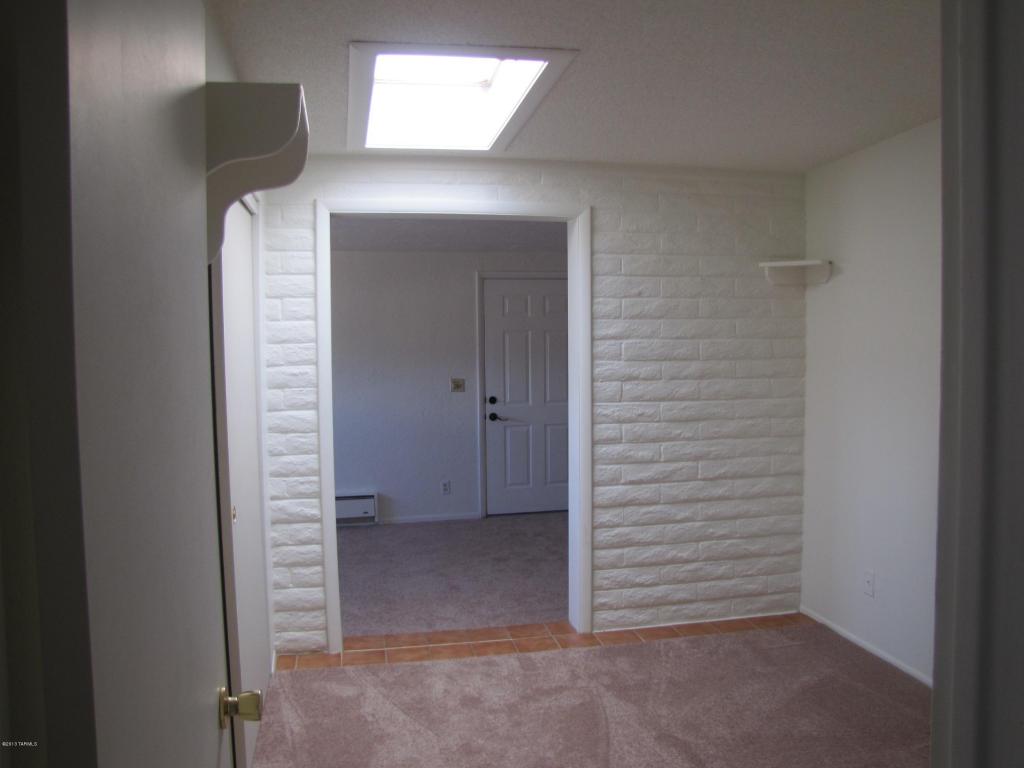 8024 E Beverly St, Tucson, AZ 85710 photo 7