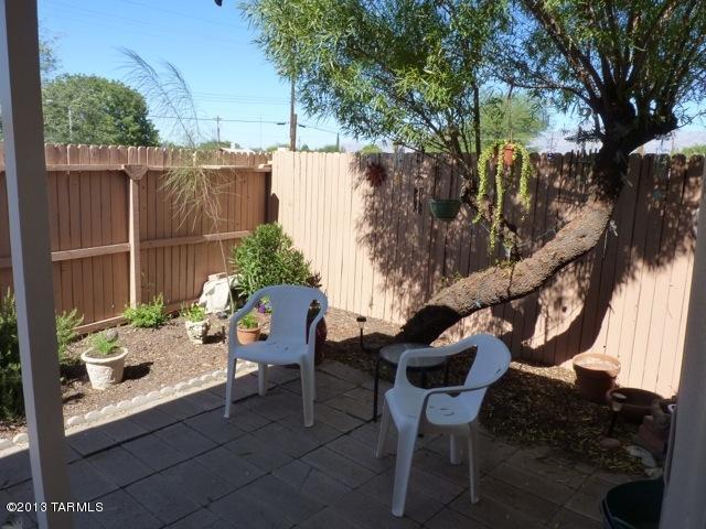 8024 E Beverly St, Tucson, AZ 85710 photo 3