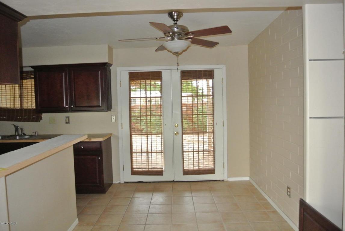8625 E Ruby Dr, Tucson, AZ 85730 photo 6
