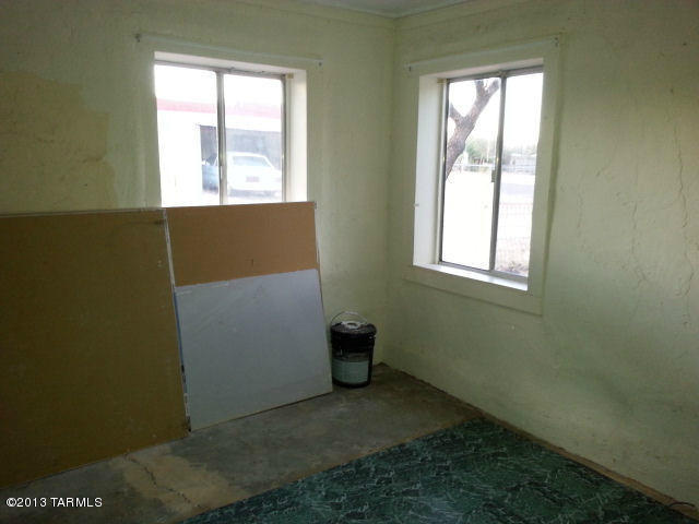 228 E Mark St, Benson, AZ 85602 photo 4