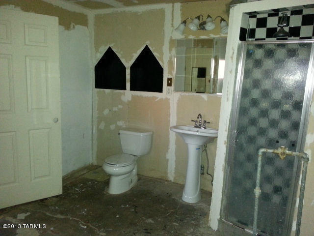 228 E Mark St, Benson, AZ 85602 photo 2