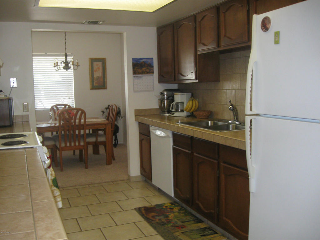 815 W Palomas Dr, Willcox, AZ 85643 photo 4
