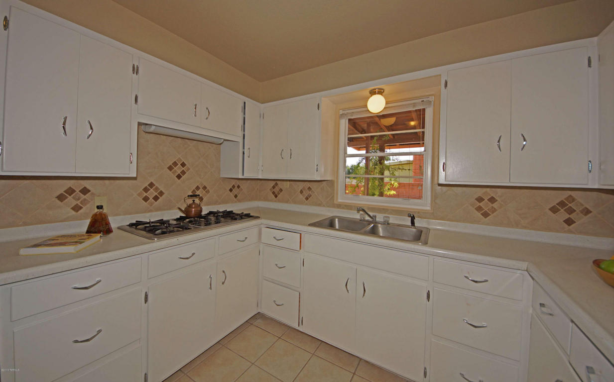 7701 E Hampton St, Tucson, AZ 85715 photo 9