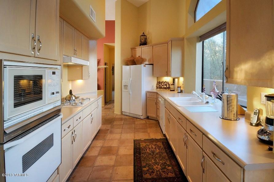 7092 E Chipmunk Ct, Tucson, AZ 85750 photo 4