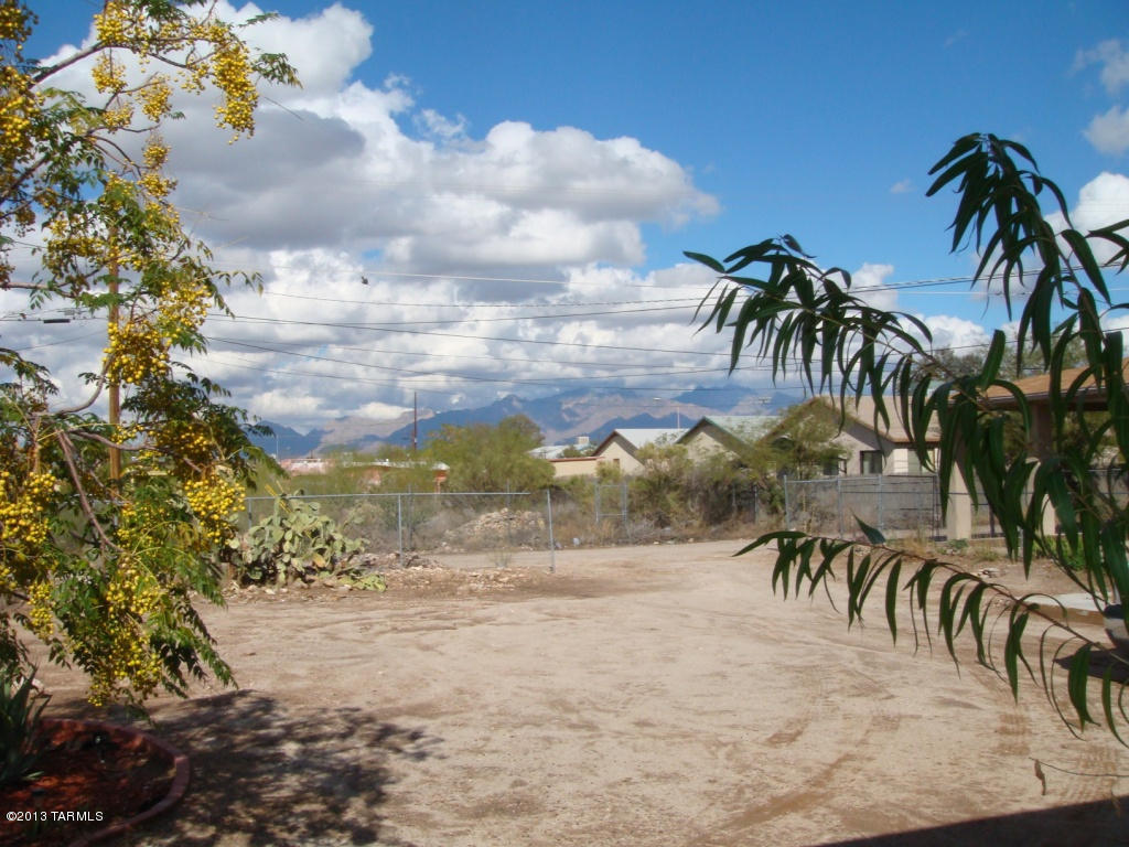 1207 E 33rd St, Tucson, AZ 85713 photo 17