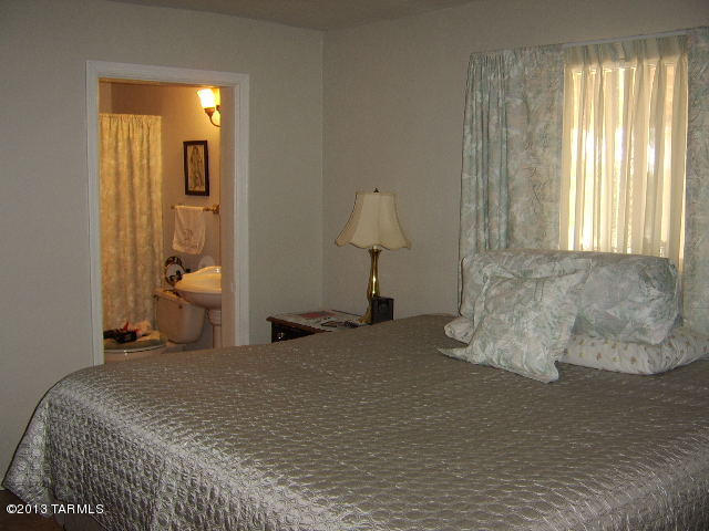 1207 E 33rd St, Tucson, AZ 85713 photo 9