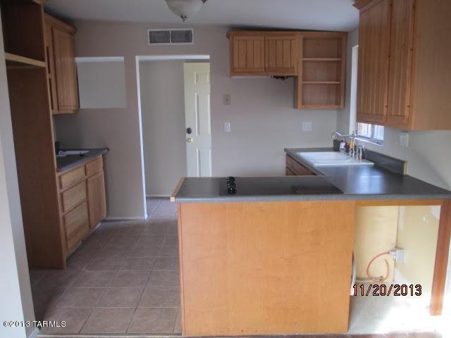 7218 E Sylvane Dr, Tucson, AZ 85710 photo 13