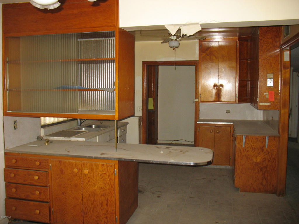 110 S Bisbee Ave, Willcox, AZ 85643 photo 4