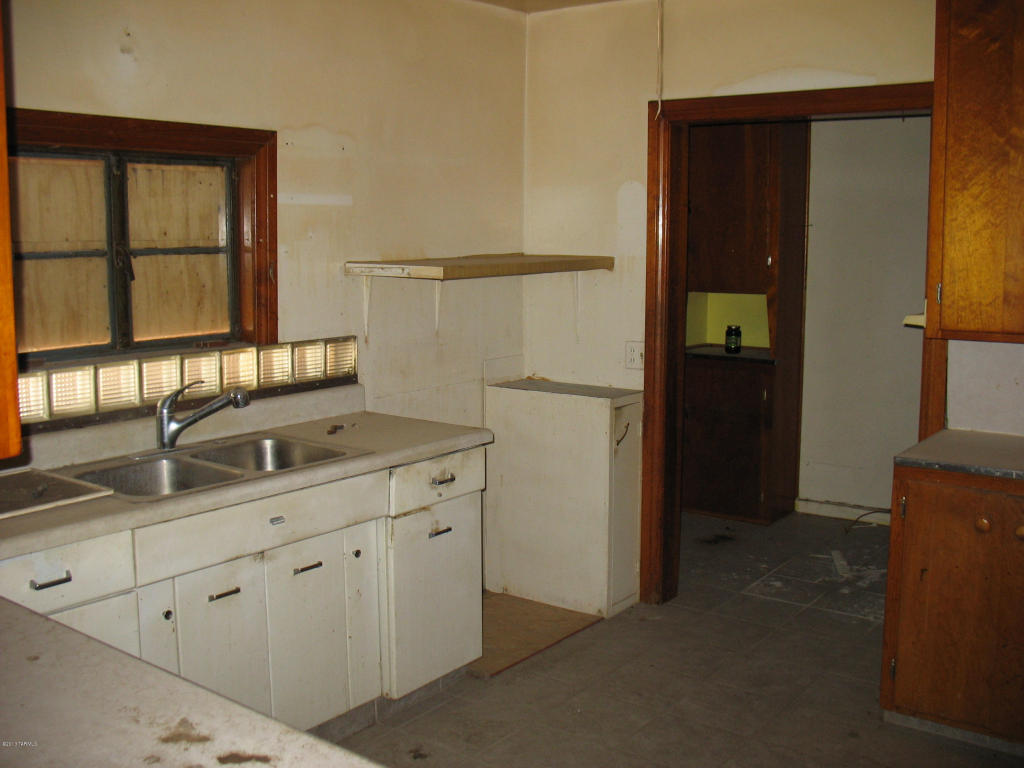 110 S Bisbee Ave, Willcox, AZ 85643 photo 5