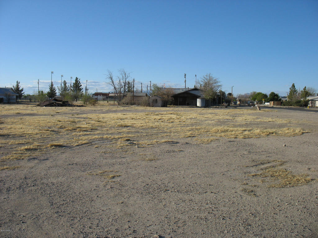 110 S Bisbee Ave, Willcox, AZ 85643 photo 3