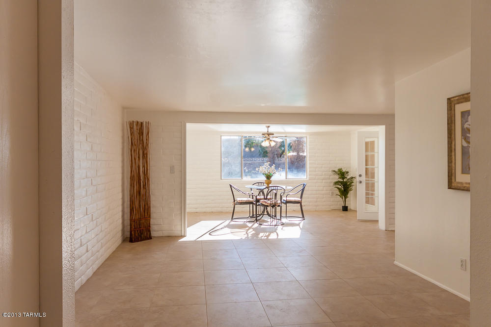 6864 E 45th St, Tucson, AZ 85730 photo 4