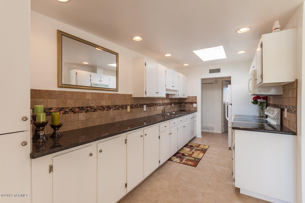 6864 E 45th St, Tucson, AZ 85730 photo 9